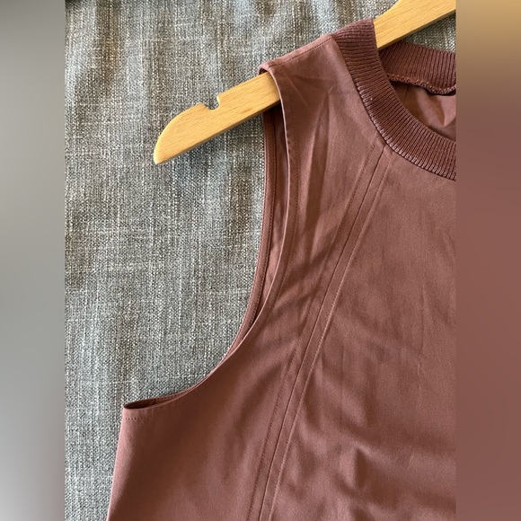 ATHLETA Zephyr Tank Sleeveless Top in Hearth Rose Mauve Size Medium - Picture 8 of 11